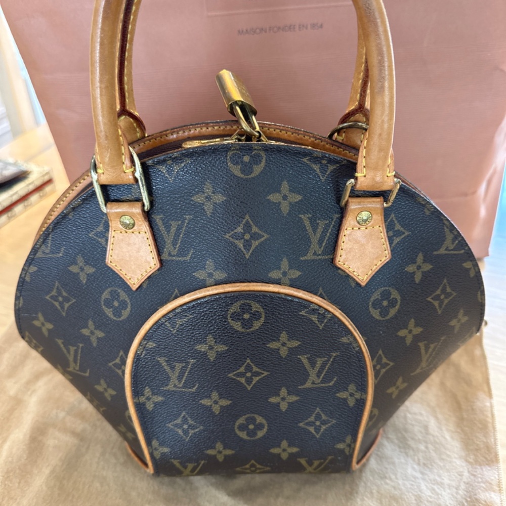 Louis Vuitton Eclipse- Authentic - image 2